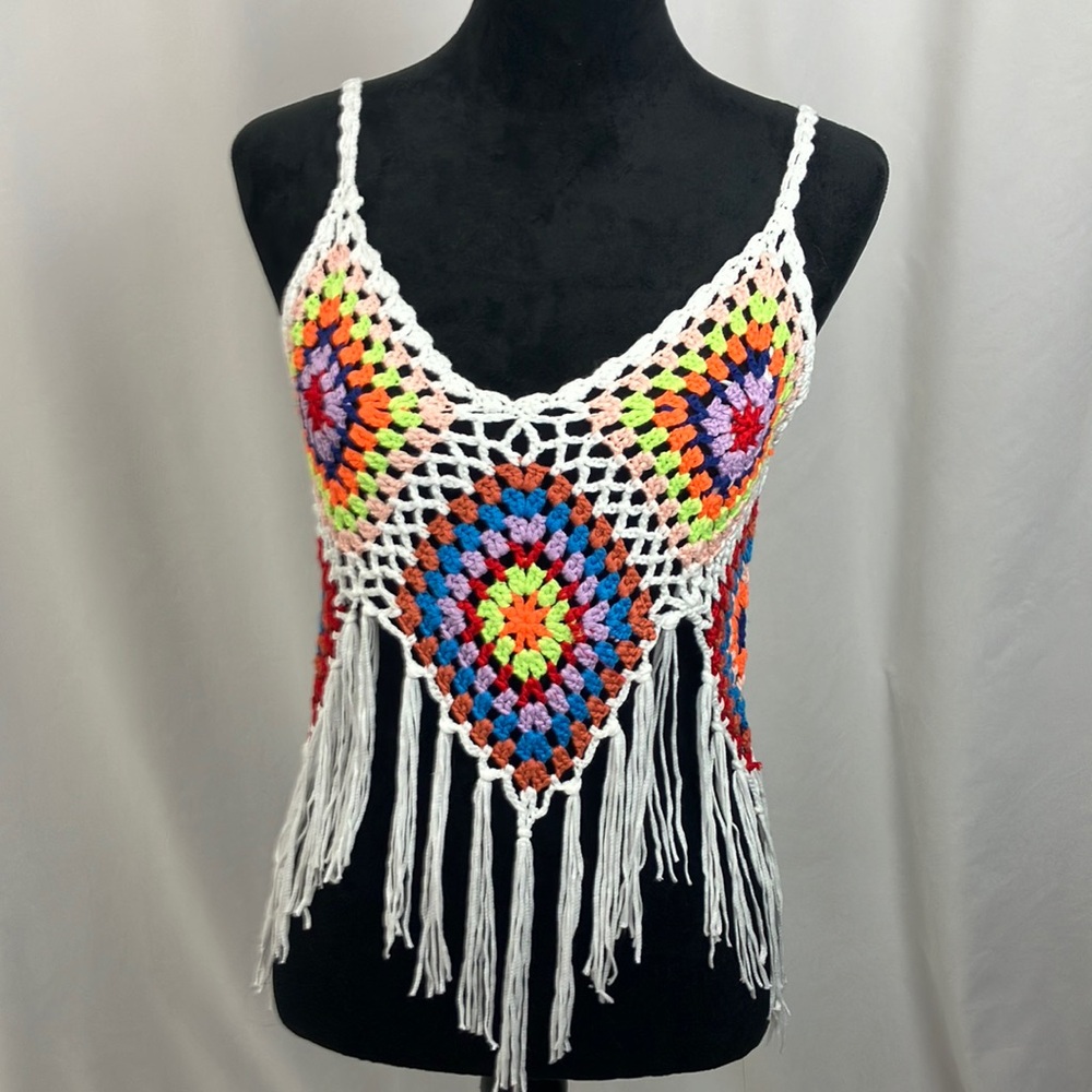 That’s iT Multicolor Crochet Fringe cropped Top woman’s size 6